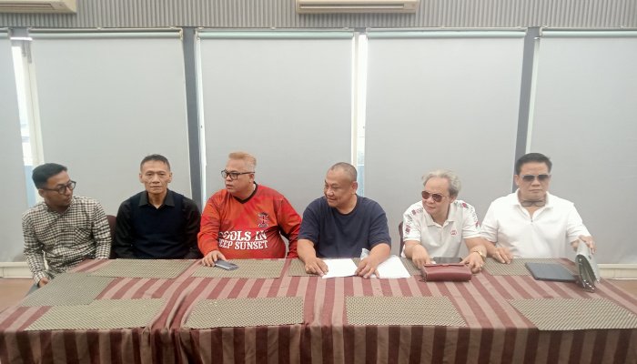 Mantan Ketua DPRD Jabar, Irfan Suryanagara kembali harus menjalani proses hukum di PNBB atas tuduhan penggelapan dan TPPU.
