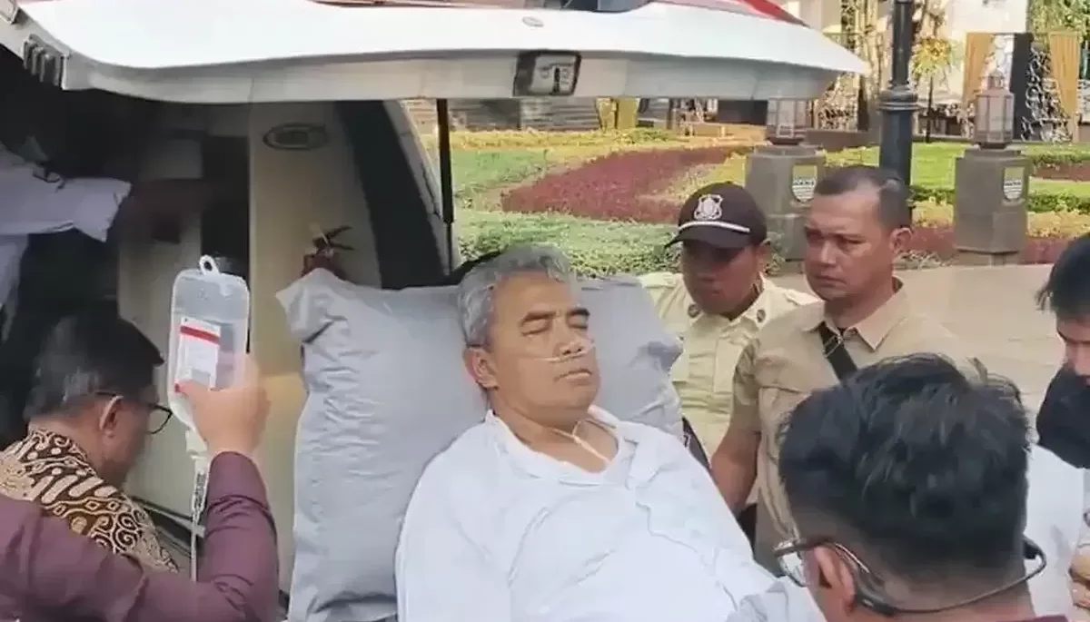 Wali Kota Bandung Farhan Mendadak Dilarikan Ke Rumah Sakit