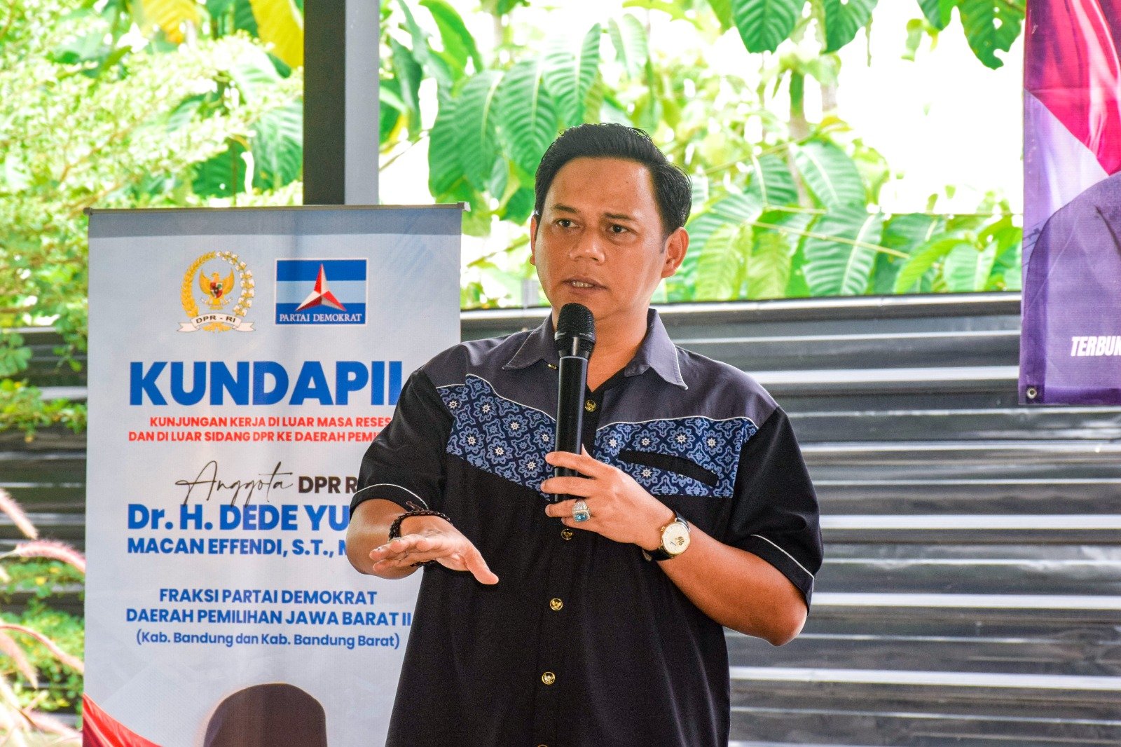 Wakil Ketua DPRD Kab Bandung M Akhiri Hailuki mendirikan Balai Bantuan Hukum Rancage untuk memperluas akses layanan hukum bagi masyarakat.
