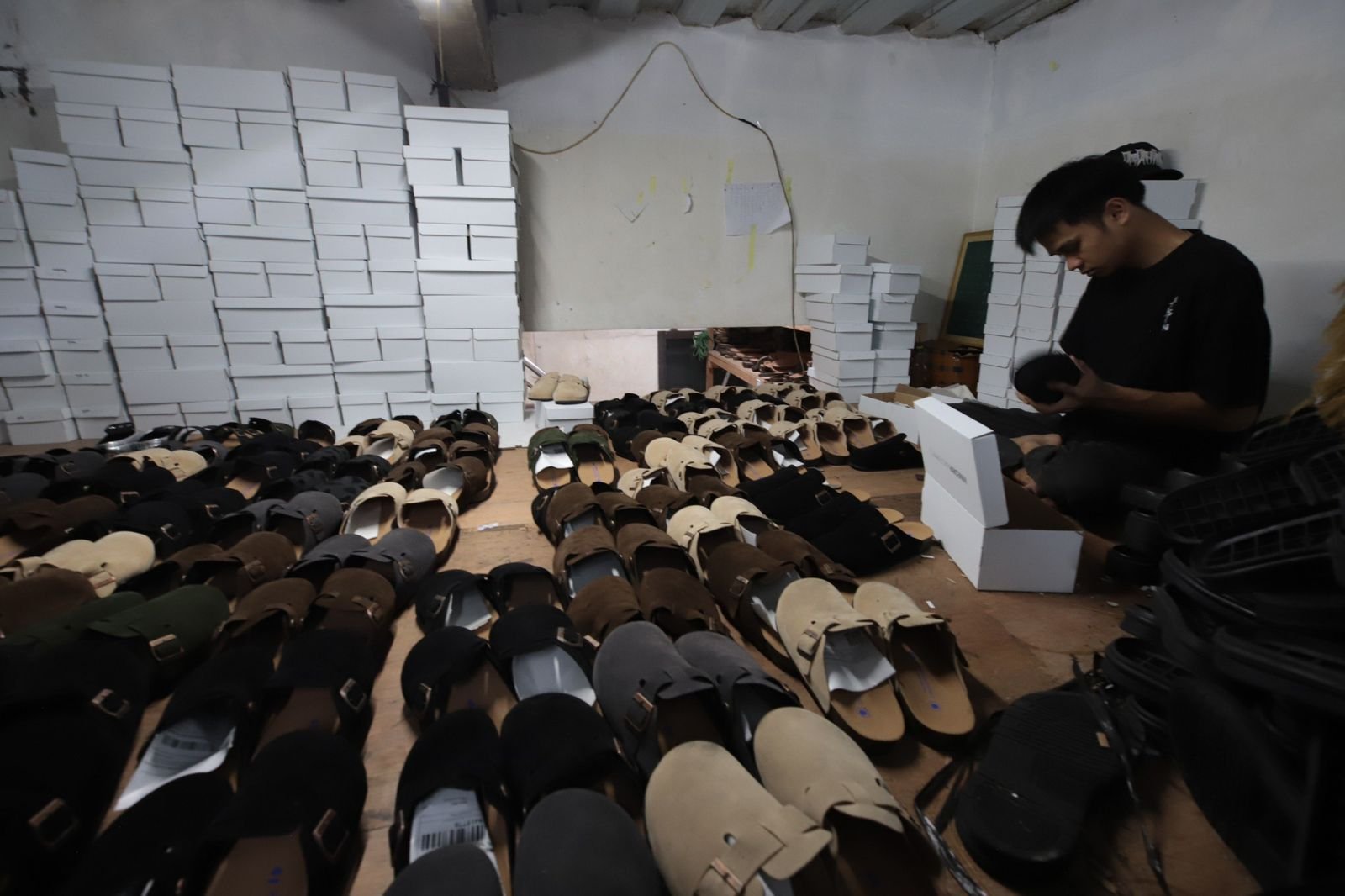 Sepatu Lokal Kota Bandung, Vinedrip Masterpiece Tembus Mancanegara