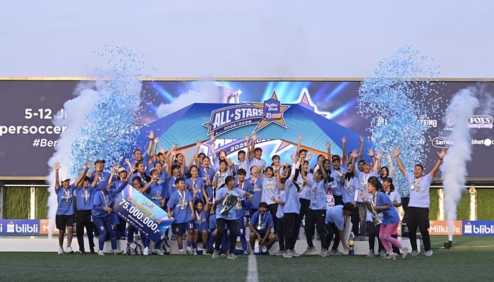 Penyelenggaraan Hydroplus Soccer League All-Stars 2025-2026 mendapat apresiasi hangat dari Bupati Kudus Sam'ani Intakoris.