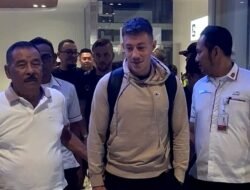 Umuh Muchtar Sambut Kedatangan Mariano Peralta di Bandung