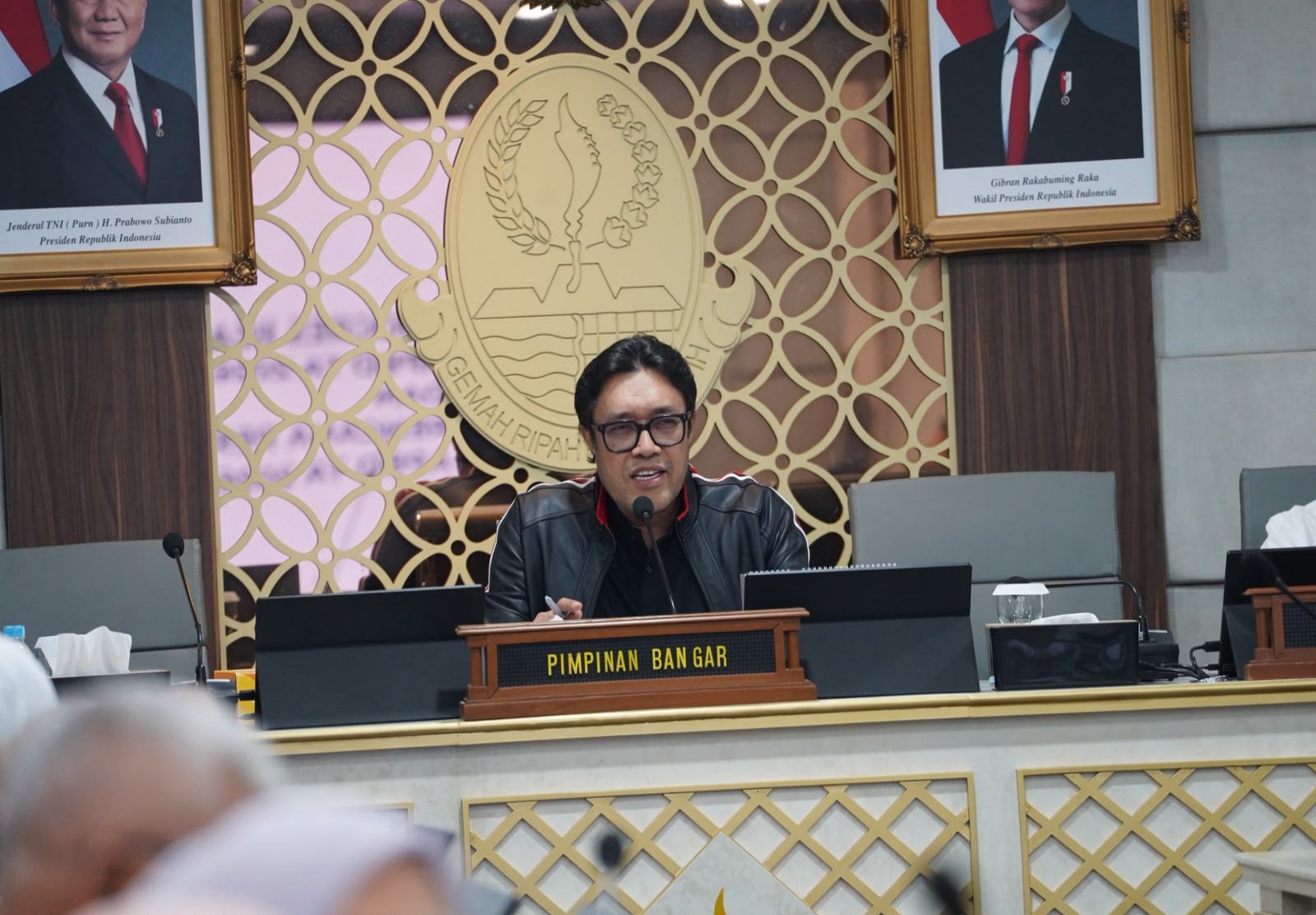 DPRD Jawa Barat mendorong Pemerintah Provinsi Jawa Barat memperkuat sinergi dan komunikasi dalam menyusun kebijakan fiskal.