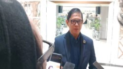 Rencana pemerintah mengaktifkan kembali penerbangan komersial di Bandara Husein Sastranegara, Kota Bandung, mendapat dukungan dari DPRD Jabar.
