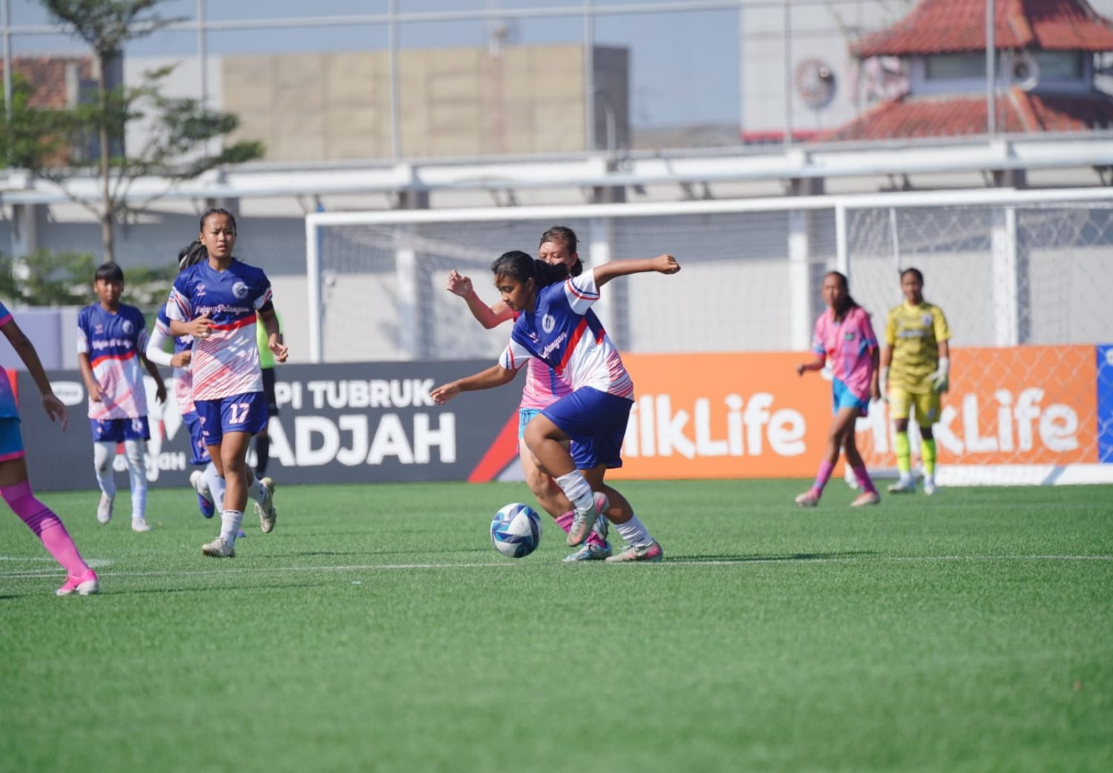 HYDROPLUS Soccer League All Stars 2025/2026 Mojang Priangan Ciamis membuka Grup A U-15 dengan kemenangan 1-0 atas Putri Tangsel City.