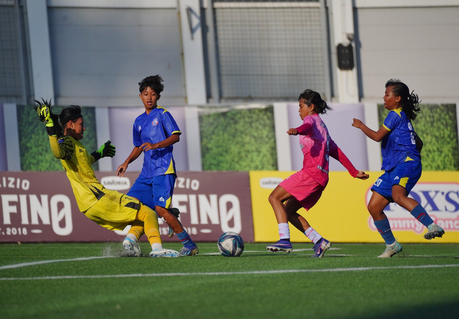 Matchday kedua babak penyisihan Grup B untuk U-15 dan U-18 HYDROPLUS Soccer League All-Stars 2025-2026 menunjukkan persaingan sengit.