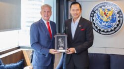 Menko AHY menerima kunjungan perpisahan Duta Besar Kanada untuk Indonesia dan Timor-Leste, H.E. Jess Dutton, di Kantor Kemenko Infrastruktur.