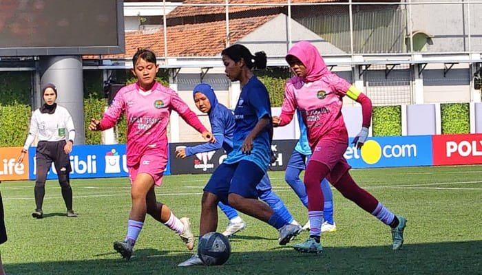 Akademi Persib memastikan lolos ke Semifinal U-18 Hydroplus Soccer League 2025-2026, setelah menumbangkan Samba Persada Women 2-0.