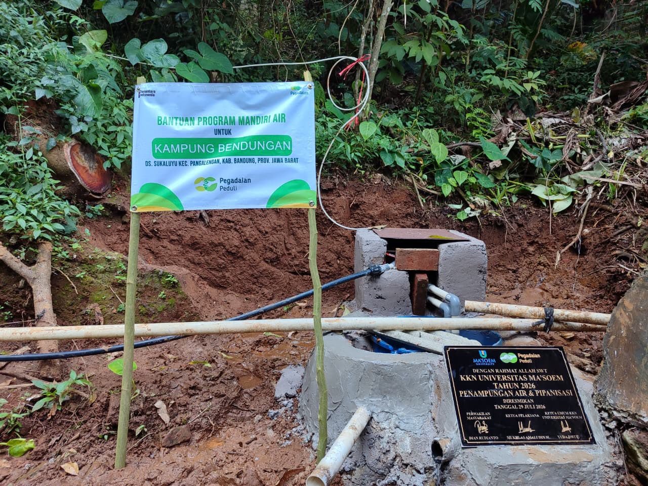 Pegadaian Jabar Salurkan Bantuan Air Bersih dan Sanitasi untuk Warga Pangalengan