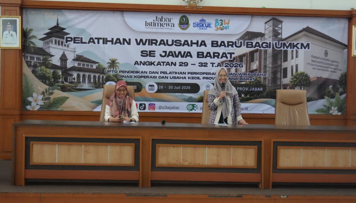 Anggota DPRD Provinsi Jawa Barat Hj. Ratnawati mendorong penguatan UMKM melalui peningkatan kapasitas dan keterampilan pelaku usaha.