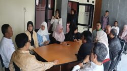 Hj. Ratnawati, meninjau langsung kondisi dan pengelolaan Rumah Susun Sederhana Sewa (Rusunawa)/Apartemen Transit Batujajar, Kab Bandung Barat.