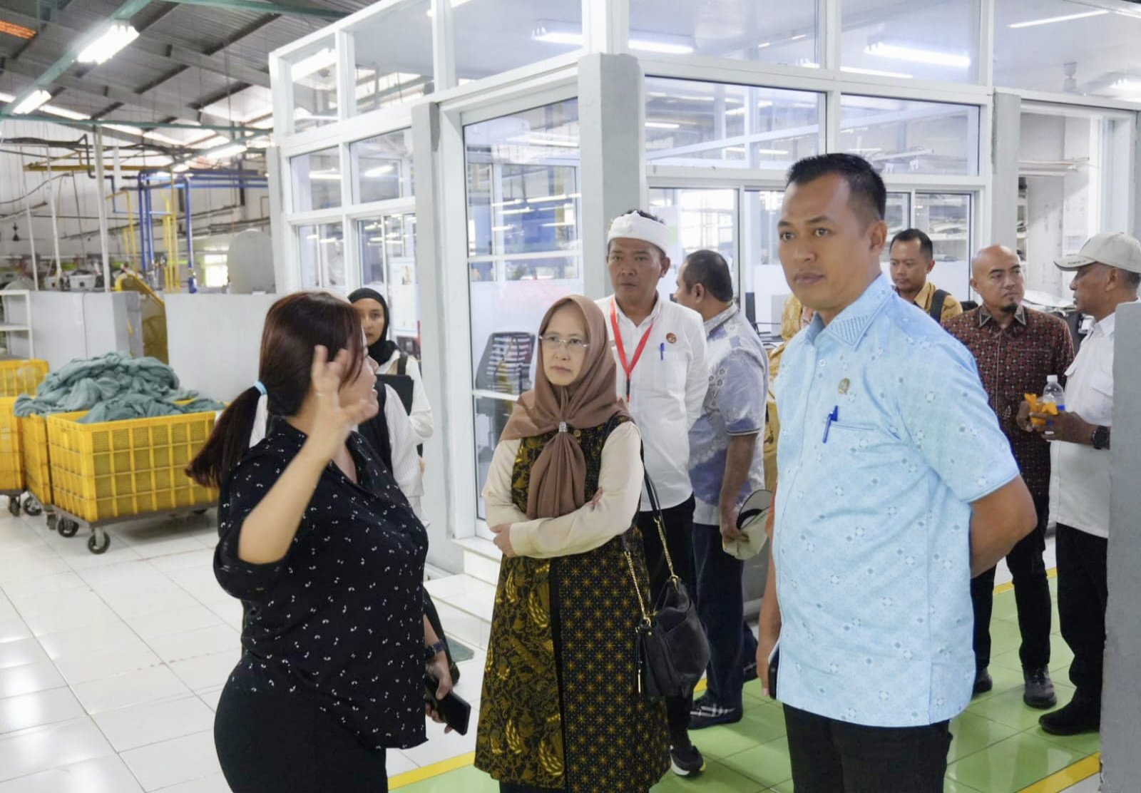 Ratnawati mendorong pengelolaan lingkungan hidup di kawasan industri dilakukan secara berkelanjutan dan sesuai dengan ketentuan yang berlaku.