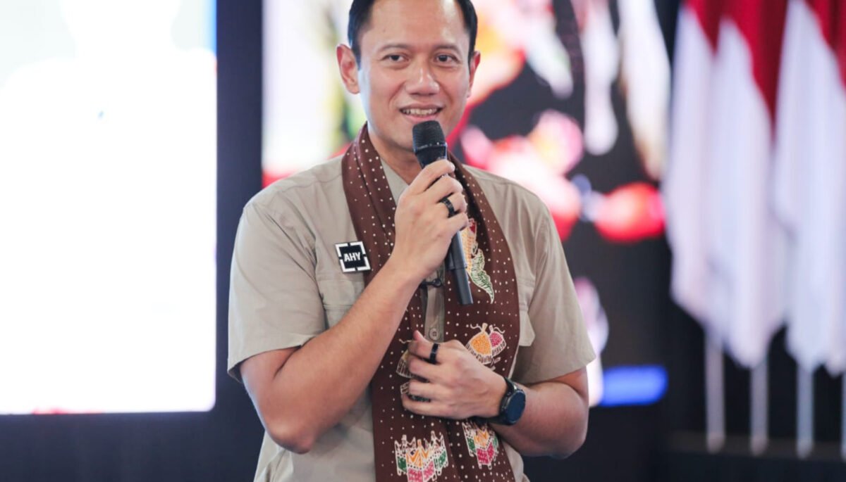 Resmikan DAK PPKT di Gresik, Menko AHY: Transformasi Kawasan Dimulai dari Rumah Layak