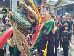 Atraksi Barongsai Bikin HUT ke-81 RI di Sekeloa Bandung Makin Meriah
