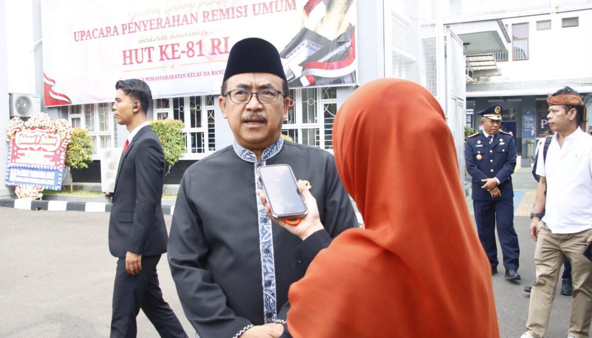 Anggota DPRD Provinsi Jawa Barat H. Muhamad Sidkon Dj. mengapresiasi pelaksanaan Upacara Penyerahan Remisi Umum HUT ke-81 RI di Lapas Banceuy