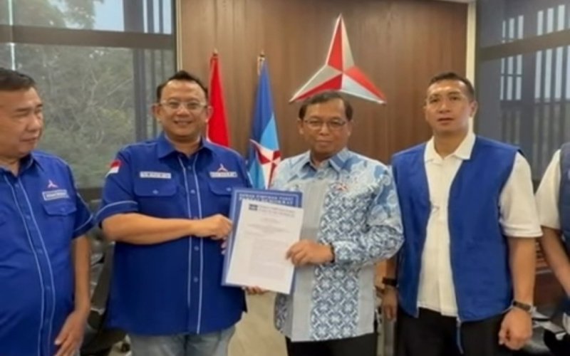 Anton Suratto Sukartono Resmi Kembali Pimpin Demokrat Jabar