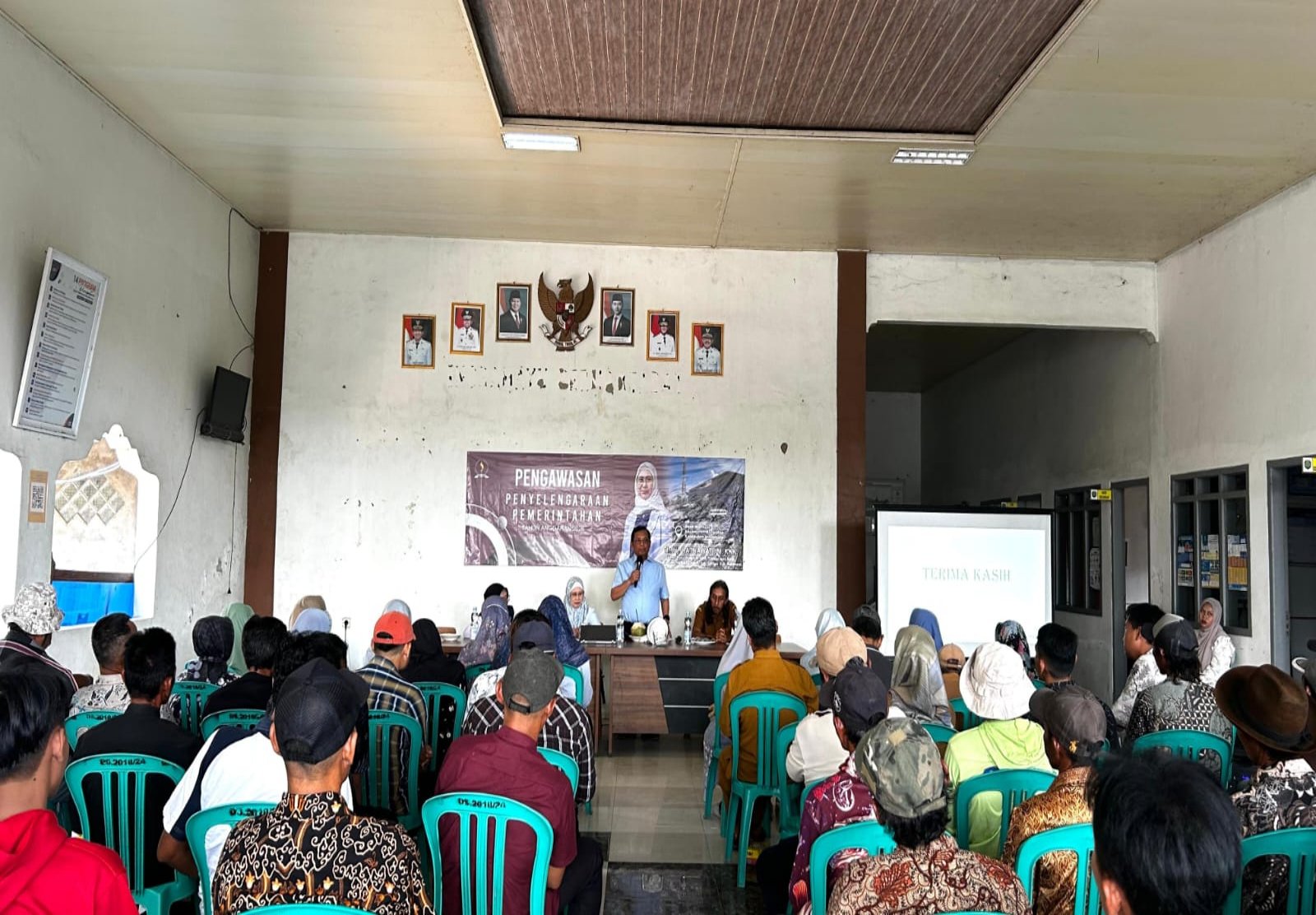 Anggota DPRD Provinsi Jawa Barat, Hj. Ratnawati, melaksanakan kegiatan Pengawasan Penyelenggaraan Pemerintahan Daerah di Desa Wanasari.