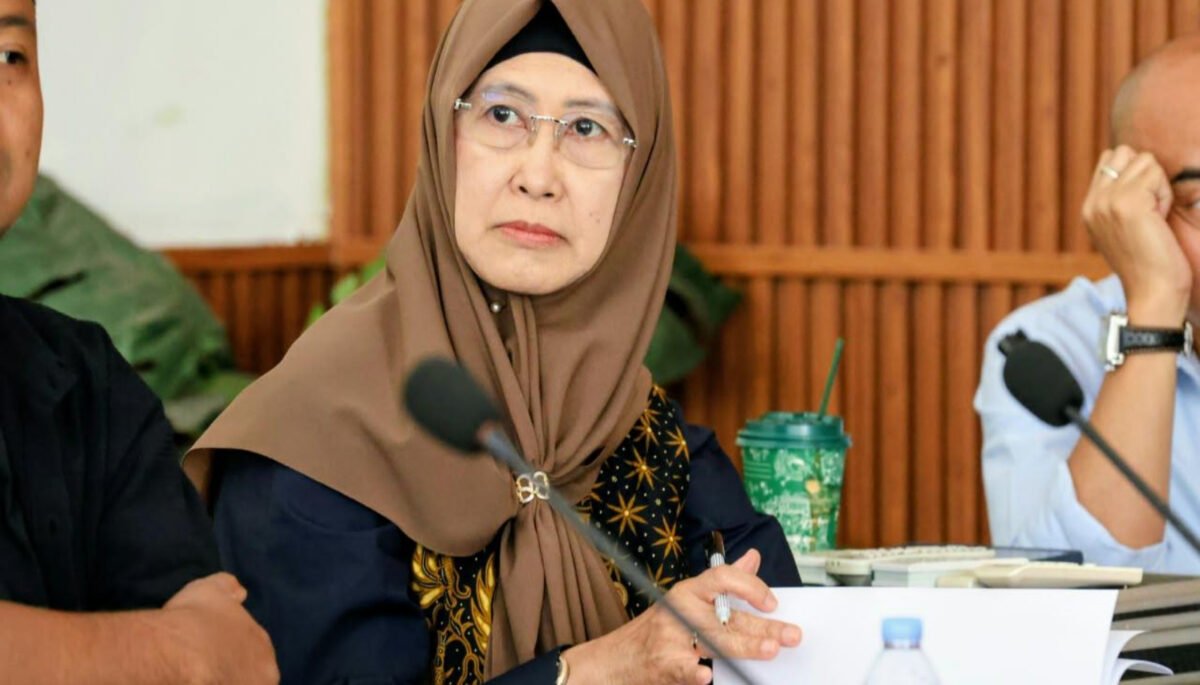 Hj Ratnawati bersama Panitia Khusus (Pansus) Lingkungan dan Lingkungan Hidup (LH) DPRD Jabar serta Biro Hukum melakukan kunjungan kerja.