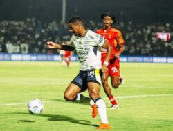 Tekuk Persijap 2-1, Persib Ramaikan Papan Atas Klasemen Pekan 3 Super League