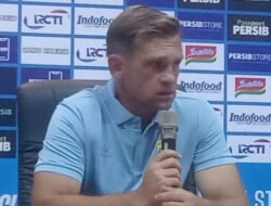 Belum Pikirkan Lawan di Grup E ACL 2, Pelatih Persib Fokus Songsong Laga Perdana Super League