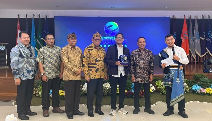 Universitas Ekuitas Indonesia menjalin kerja sama dengan Perum Perumnas dalam rangkaian Dies Natalis ke-24 Ekuitas, Sabtu (12/9/2026).