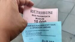 Viral Parkir Bus Rp65 Ribu di Depan Museum Geologi