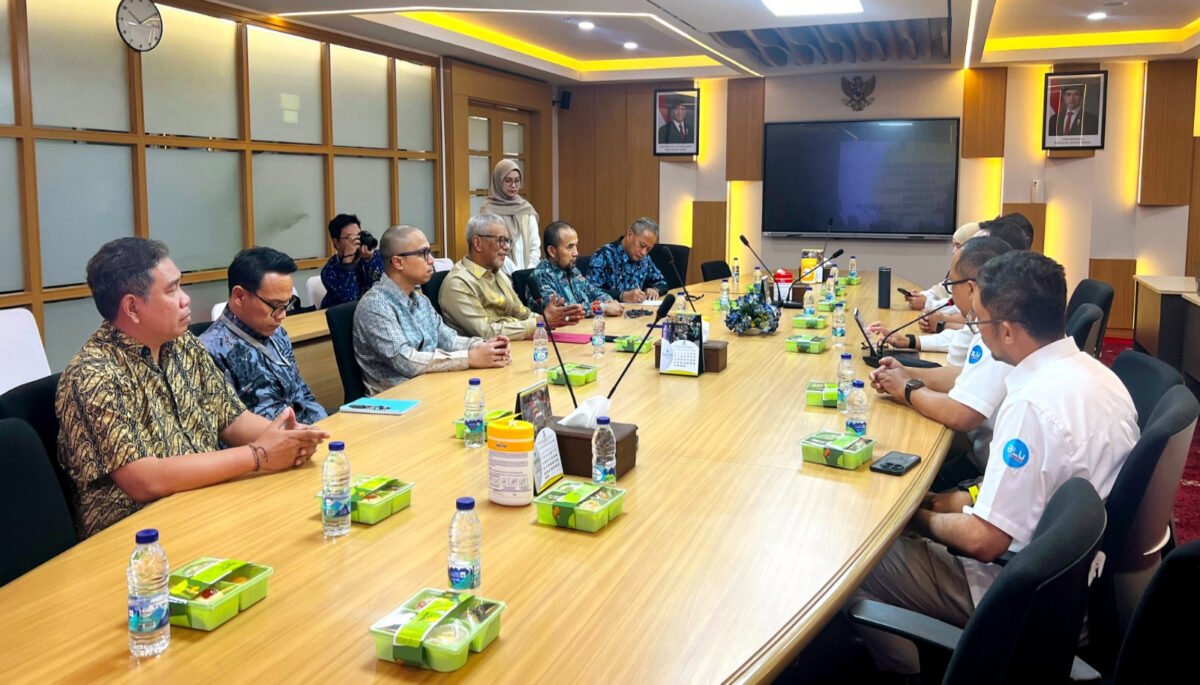 Pusat Pengembangan Sumber Daya Manusia Geologi, Mineral, dan Batubara (PPSDM Geominerba) terus memperkuat sinergi dengan industri.