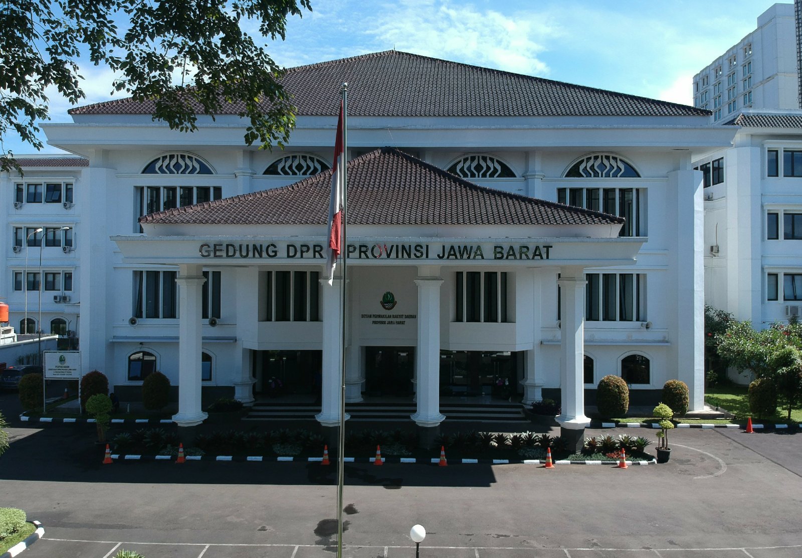Sekretariat DPRD Jawa Barat terus berinovasi dengan menyiapkan terobosan baru melalui aplikasi PALM untuk memperkuat kemitraan dengan media.