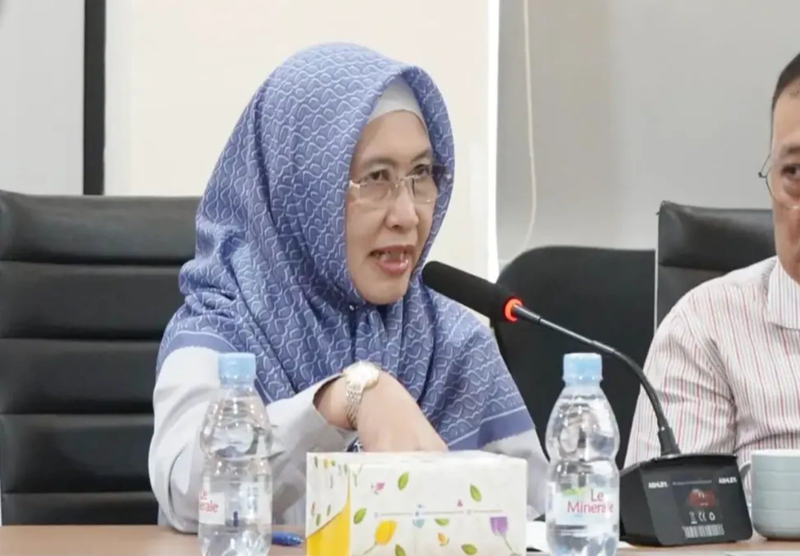 Anggota DPRD Provinsi Jawa Barat, Hj. Ratnawati, menegaskan komitmennya mengawal aspirasi masyarakat dan mendorong pembangunan daerah.