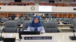 Anggota DPRD Provinsi Jawa Barat, Hj. Ratnawati, menilai pendidikan agama memiliki peran penting dalam membentuk karakter generasi muda.
