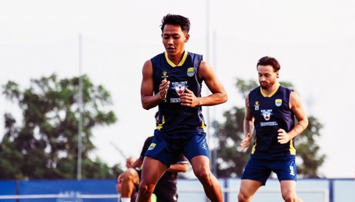 Setelah absen dalam 3 laga terakhir, Beckham Putra siap dimainkan saat Persib menghadapi Persik Kediri, Minggu (18/10/2026) malam.